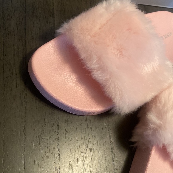 Steve Madden LT Pink Size 8 Slides - Picture 5 of 7
